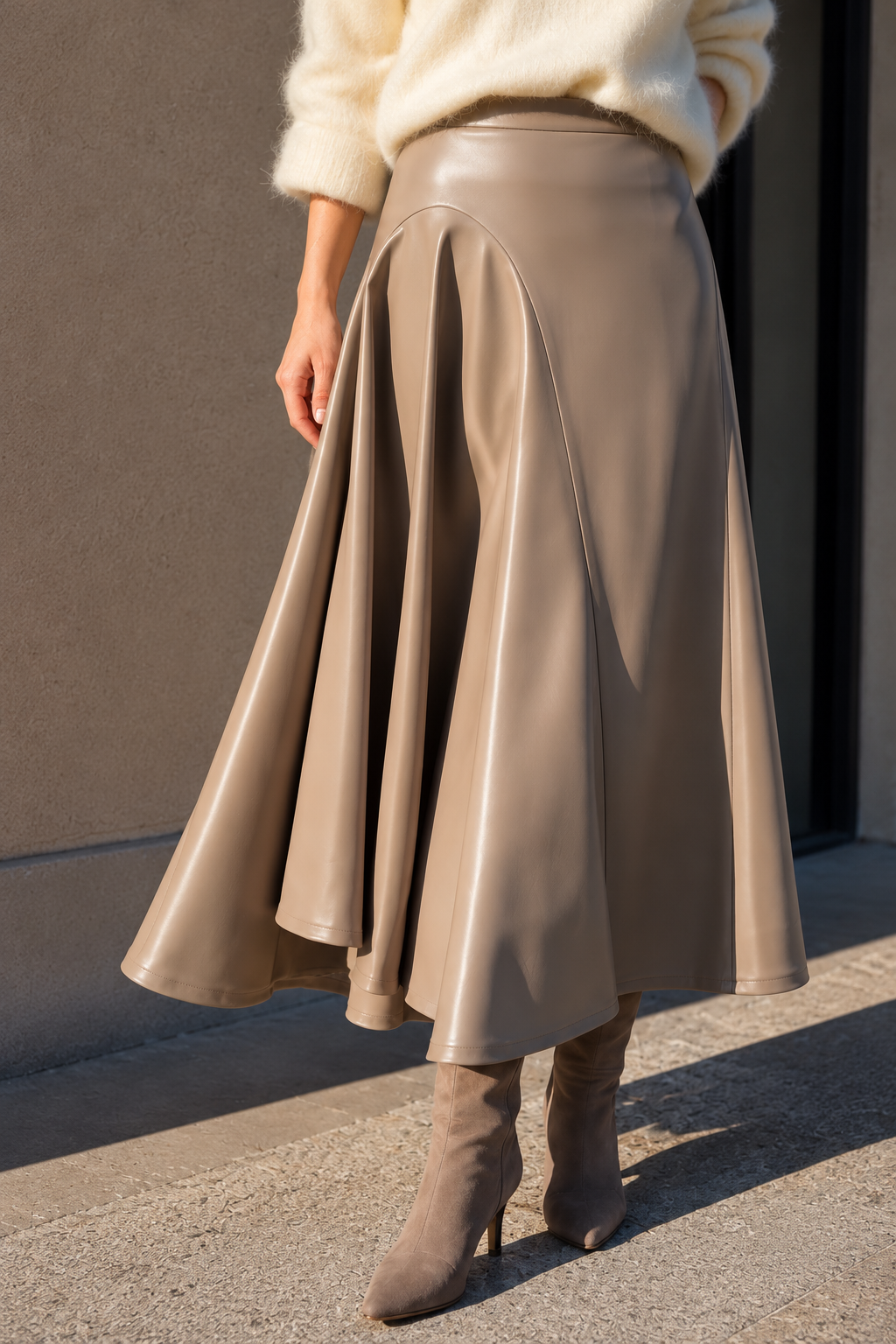 Gonna in ecopelle taupe