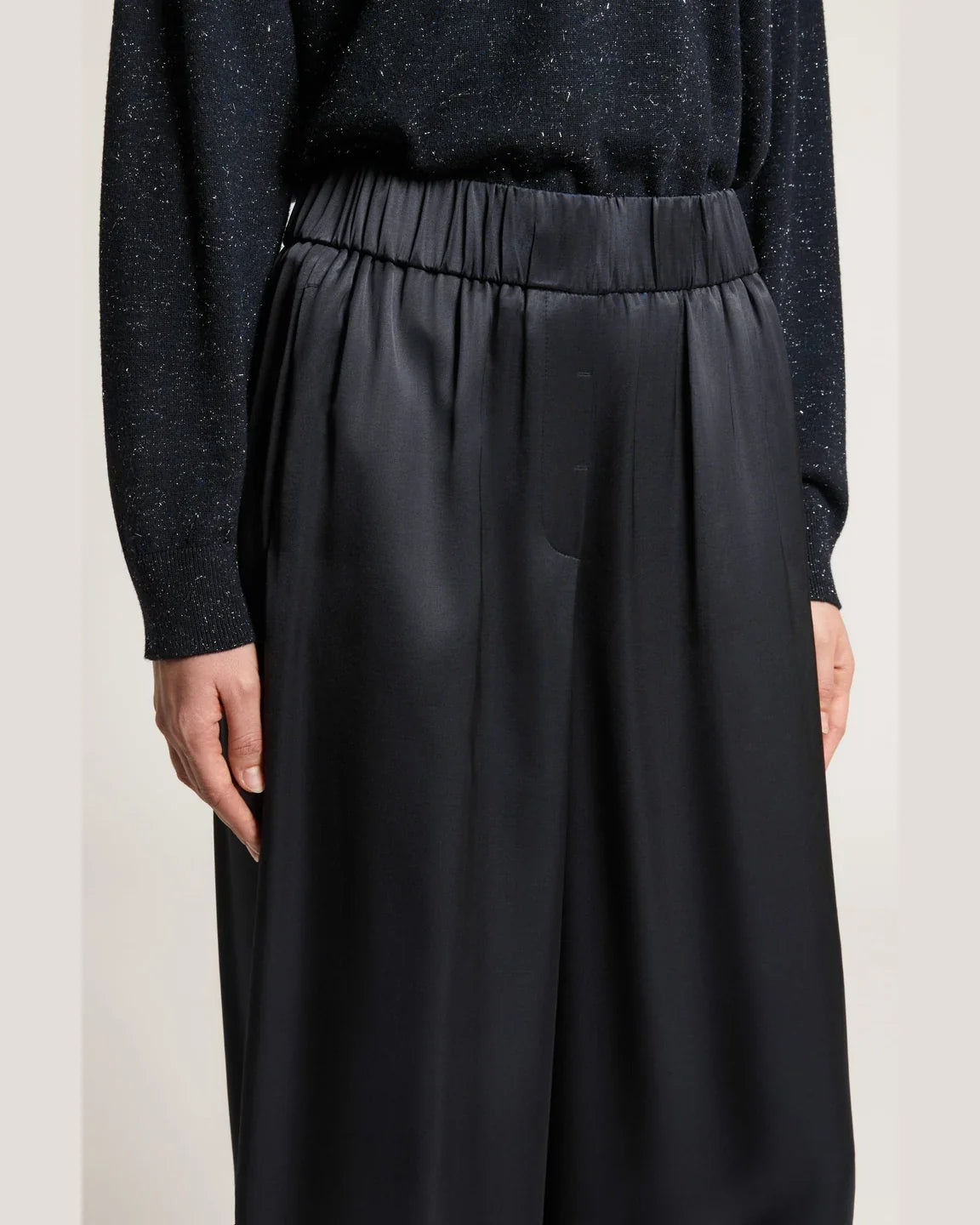 Peserico Easy, pantalone palazzo in raso di viscosa – immagine 2