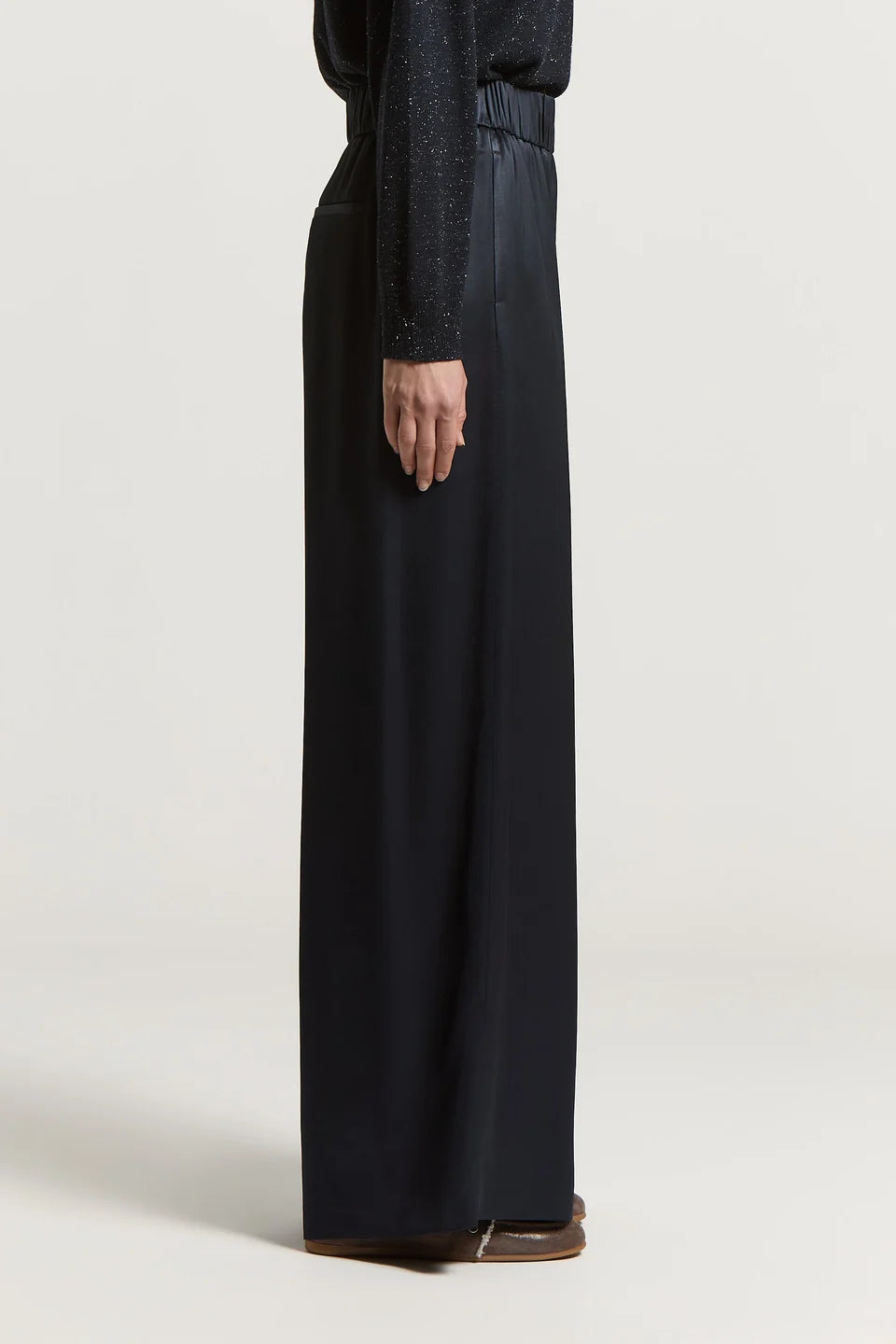 Peserico Easy, pantalone palazzo in raso di viscosa – immagine 4
