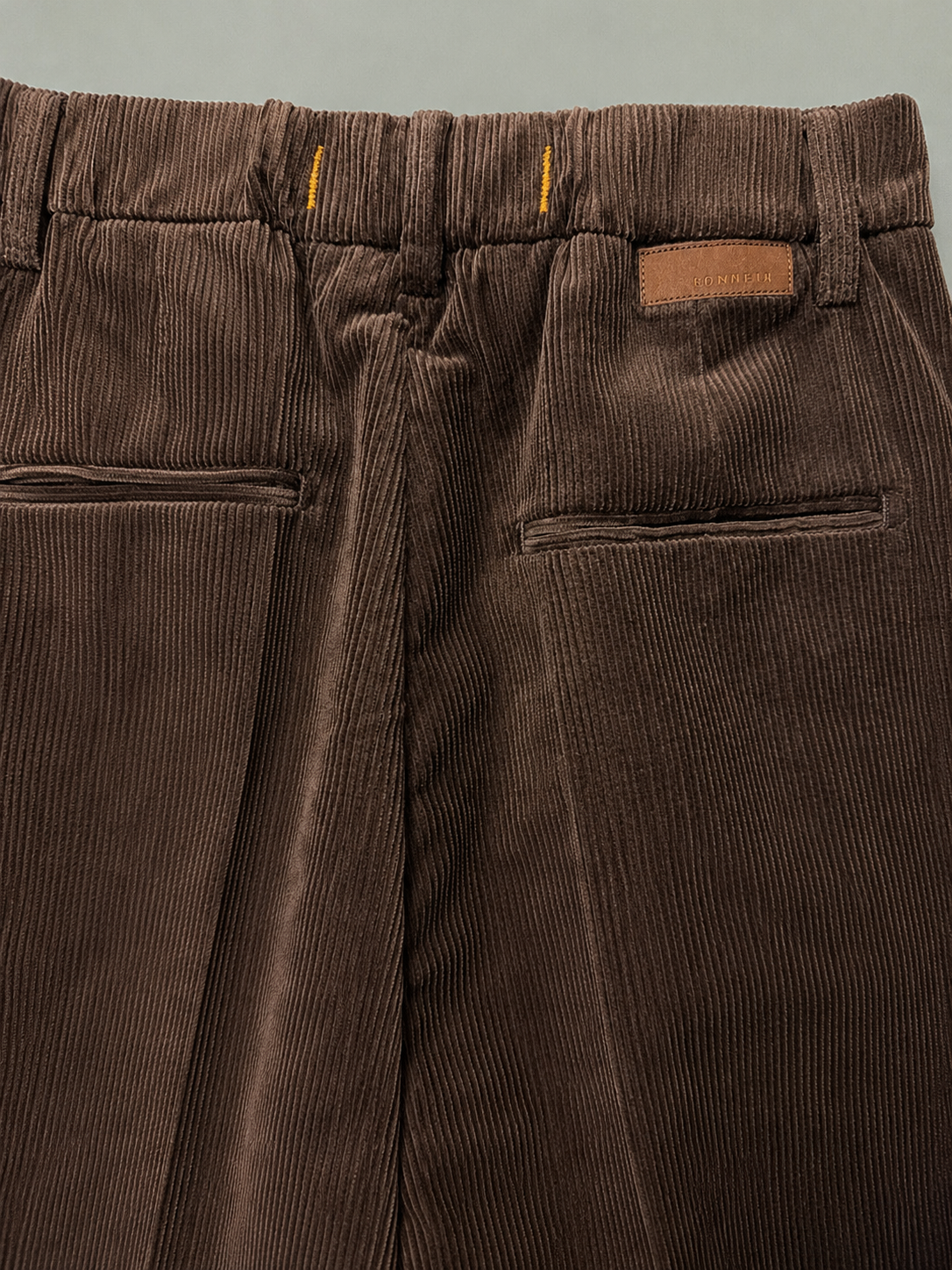 Bonheur, pantalone Dali in velluto marrone – immagine 3